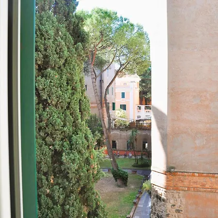 Orange Doria Al Vaticano *